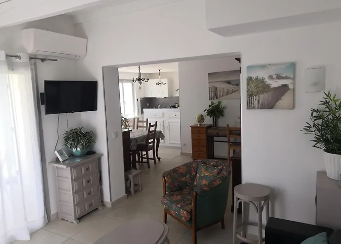 Les Volets Bleus * Le Grau-dʼAgde