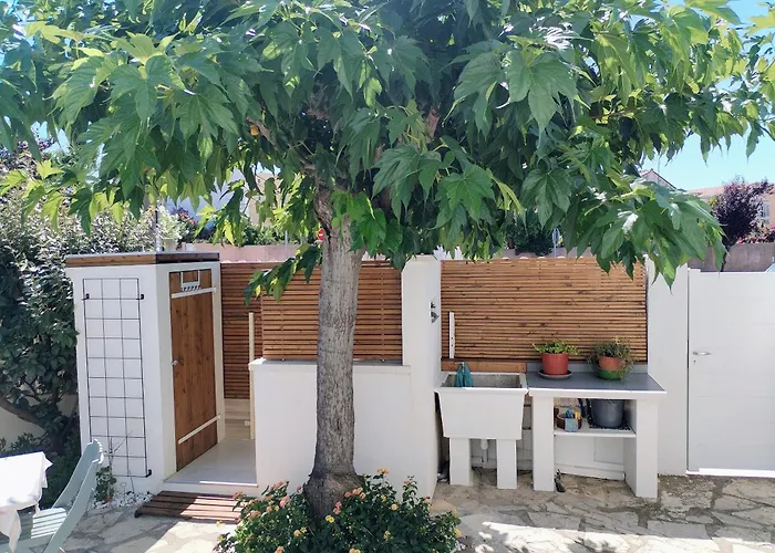 Les Volets Bleus * Le Grau-dʼAgde